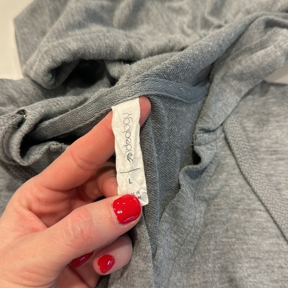 Ideology Gray Short-Sleeve Hoodie Size Large - Picture 2 of 5